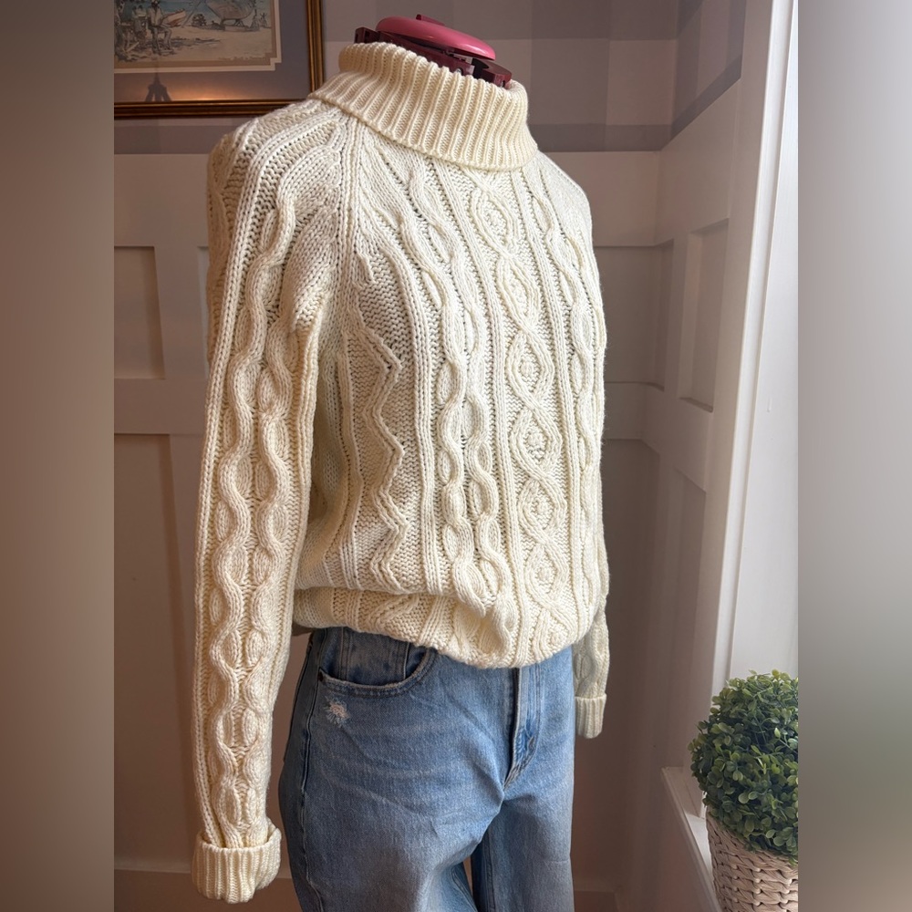 Fisherman Vintage Cozy Cream Cable Knit Sweater Size Medium